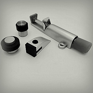 Durų atidarymo ribotuvai