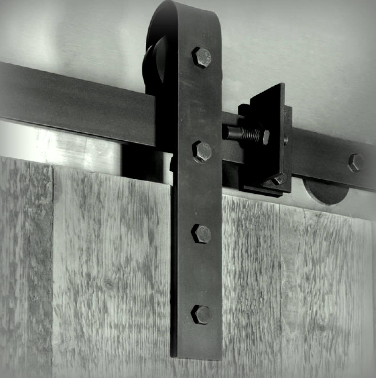 Stumdomų durų sistemos