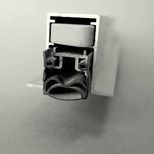 Automatiniai durų slenksčiai 