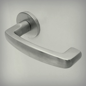 Rankenos evakuacinėms durims EN179