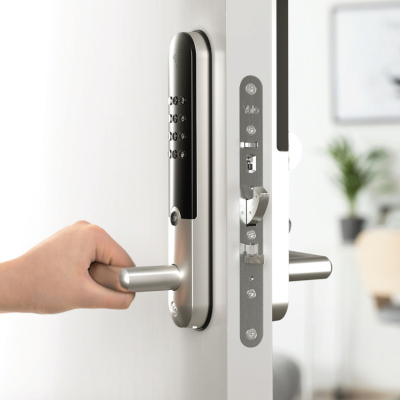 Užrakinkite ir atrakinkite duris iš bet kurio pasaulio krašto su DOORMAN L3